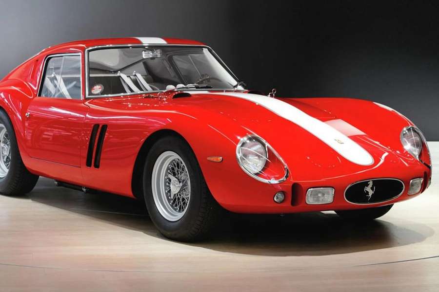 Ferrari 250 GTO de 1962, segundo carro de coleção mais caro alguma vez vendido em leilão