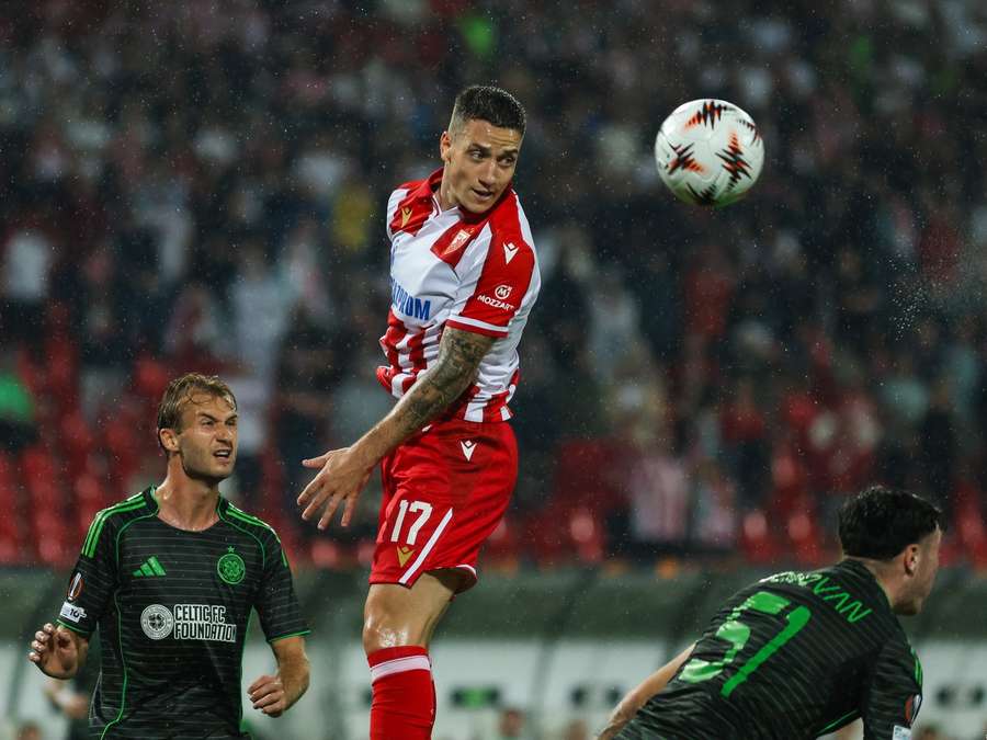 Bruno Duarte diante do Celtic