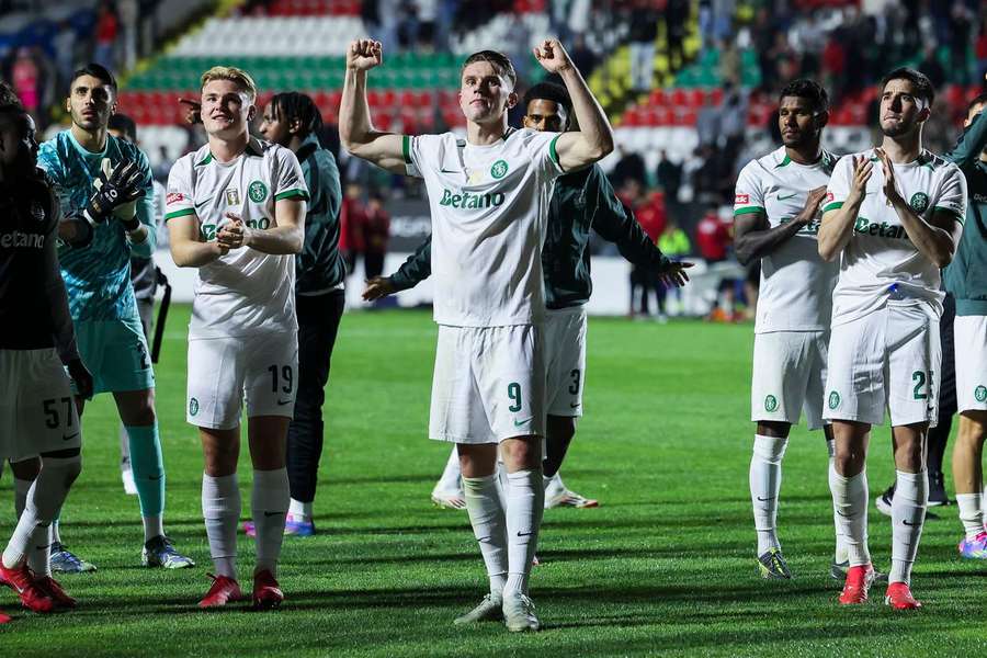 Gyökeres bisou na vitória do Sporting na Amadora Gyökeres bisou na vitória do Sporting na Amadora