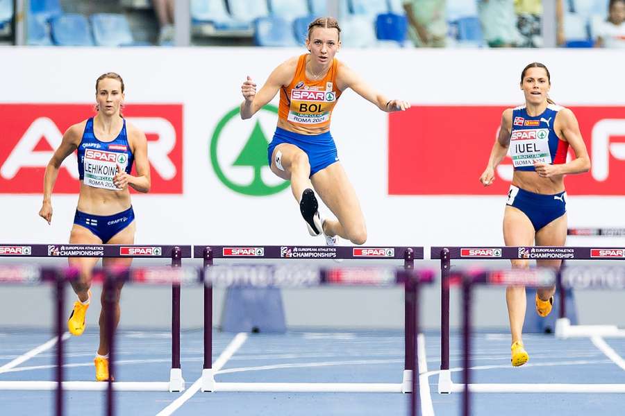 Femke Bol op de 400 meter horden