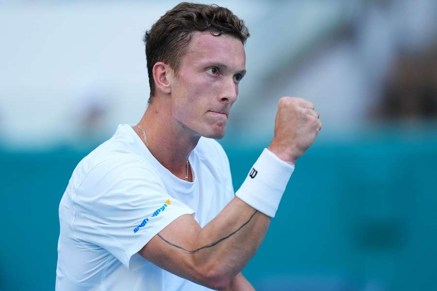 Jiří Lehečka se pokusí v Davis Cupu navázat na skvělý páteční výkon. Jiří Lehečka se pokusí v Davis Cupu navázat na skvělý páteční výkon.