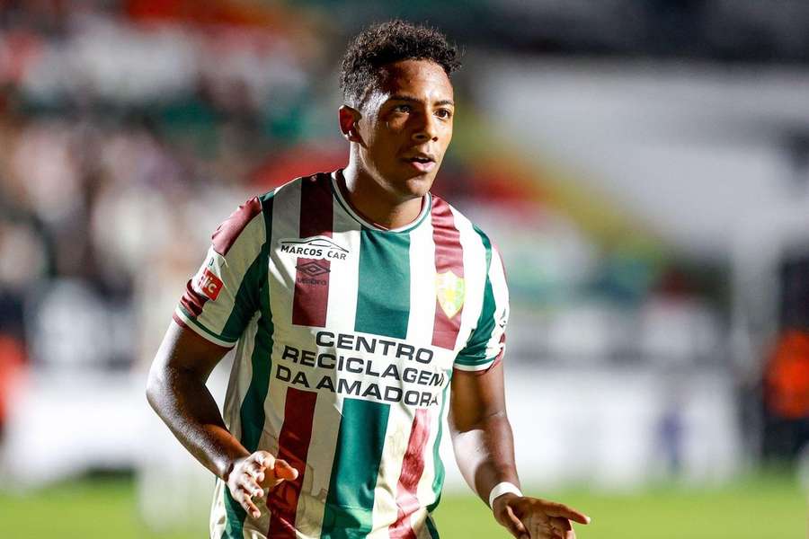 Fábio Ronaldo começou a temporada no Estrela da Amadora Fábio Ronaldo começou a temporada no Estrela da Amadora