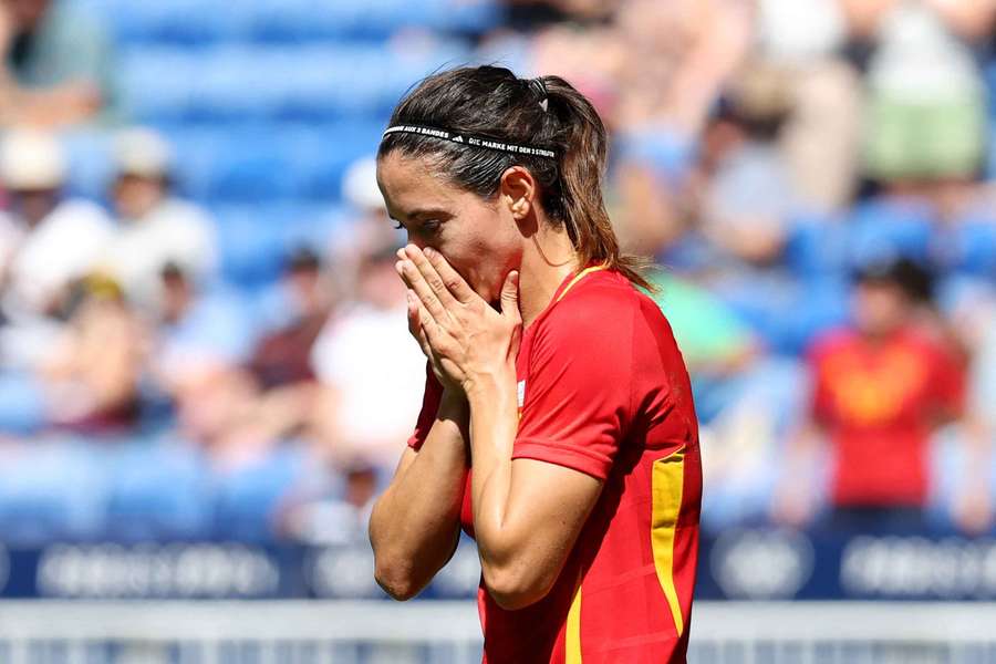 Aitana se lamenta por una ocasión fallada.