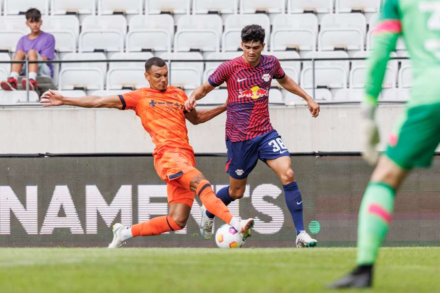 Hugo Novoa num amigável com o Leipzig.