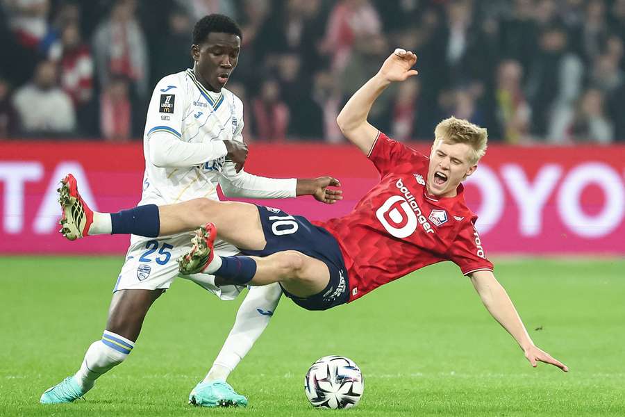 Lorient arrache le match nul à la 93e minute et freine Lille dans sa course au top 5