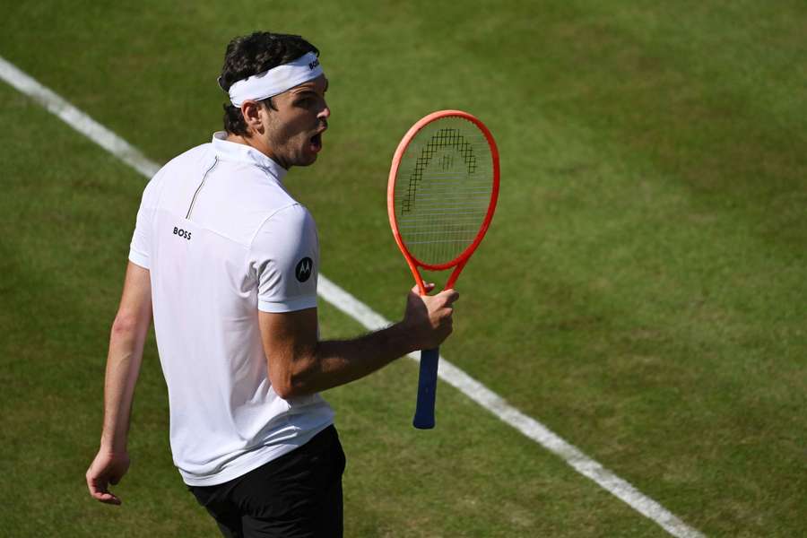 Taylor Fritz is throguh to the quarter-finals in Stuttgart Taylor Fritz is throguh to the quarter-finals in Stuttgart