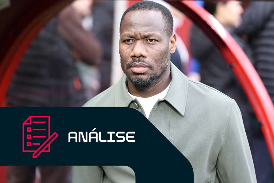 Pape Thiaw, do Senegal, é o treinador menos experiente entre os quatro presentes nas meias-finais da CAN Pape Thiaw, do Senegal, é o treinador menos experiente entre os quatro presentes nas meias-finais da CAN