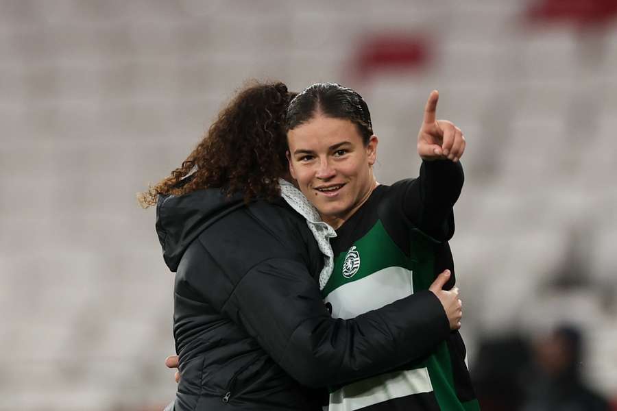 Telma Encarnação bisou na partida Telma Encarnação bisou na partida