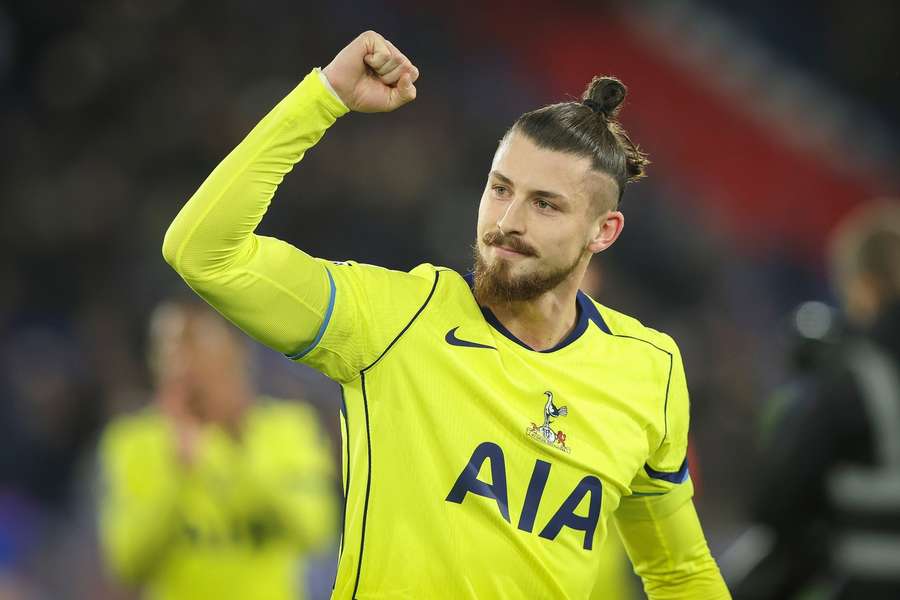 RB Leipzig jump ahead of Roma for Spurs defender Dragusin
