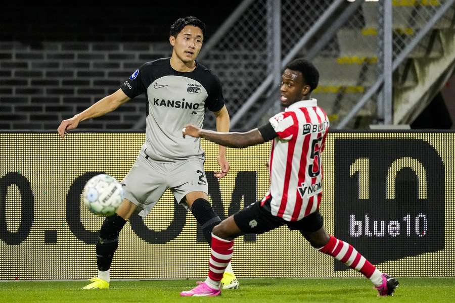 Sugawara scoorde voor AZ, maar viel ook geblesseerd uit