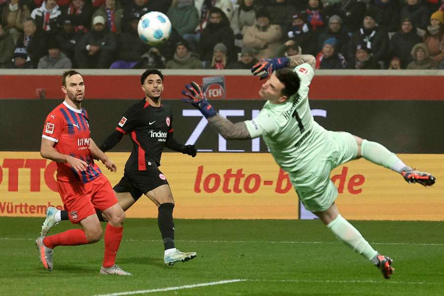 Eintracht goni Bayern, a Marmoush - Kane'a. Dublet Egipcjanina w starciu z Heidenheim