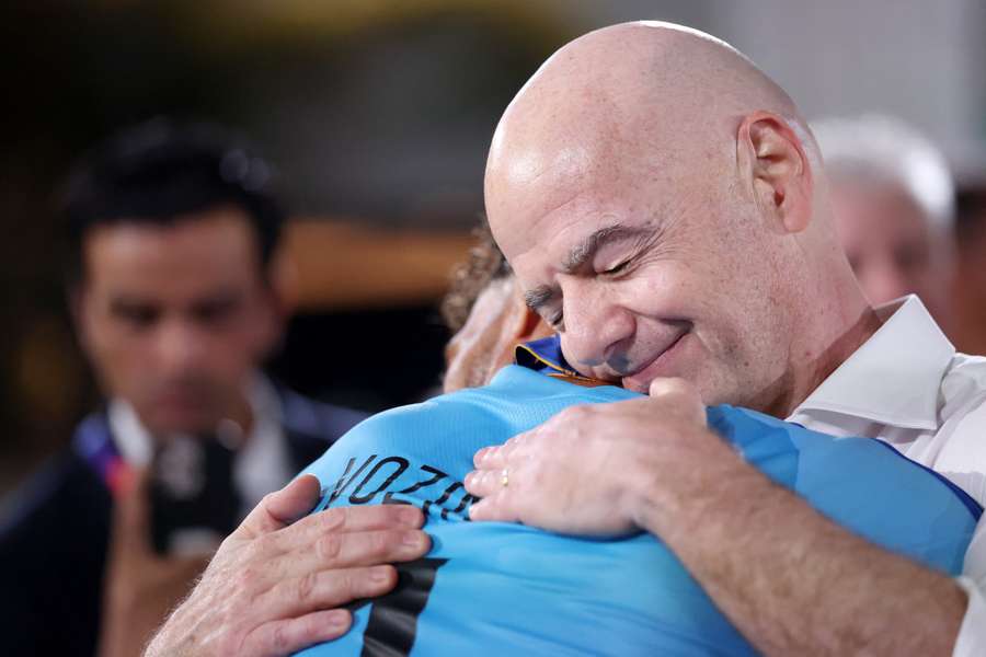 Infantino está pressionado no comando da FIFA Infantino está pressionado no comando da FIFA