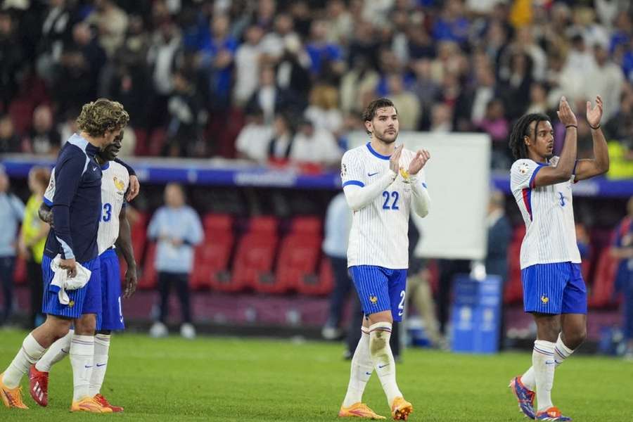 Les Bleus après la rencontre.