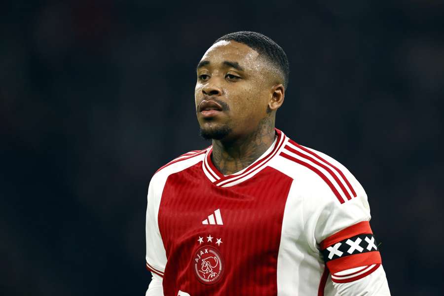 Steven Bergwijn tijdens het thuisduel tegen Heerenveen