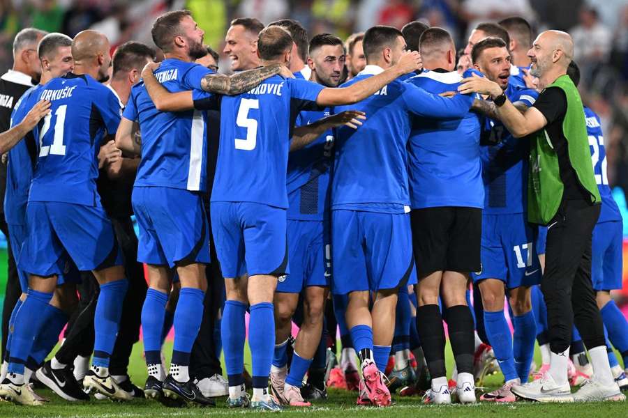 Słowenia świętująca awans po remisie z Anglikami 