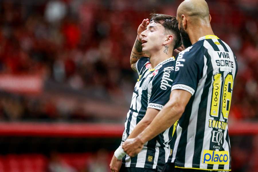 Barreal empatou o jogo para o Santos