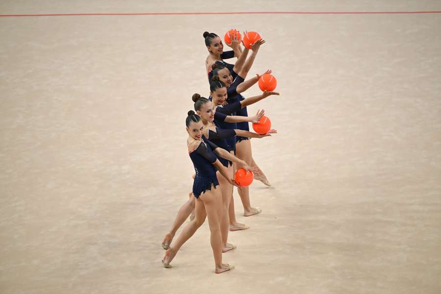 Anamar Couto, Beatriz Nascimento, Beatriz Sousa, Bruna Tavares, Maria Osório e Sara Costa