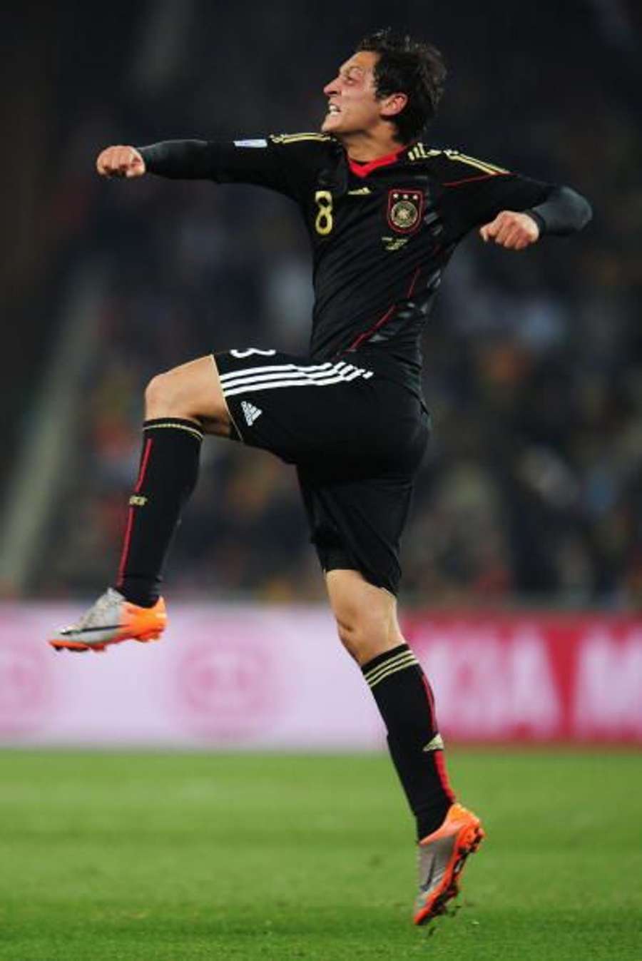 Mesut Özil foi muito bem na campanha da semifinalista Alemanha em 2010