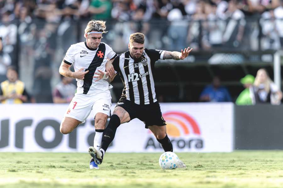 Lyanco voltou a ser titular no Galo Lyanco voltou a ser titular no Galo