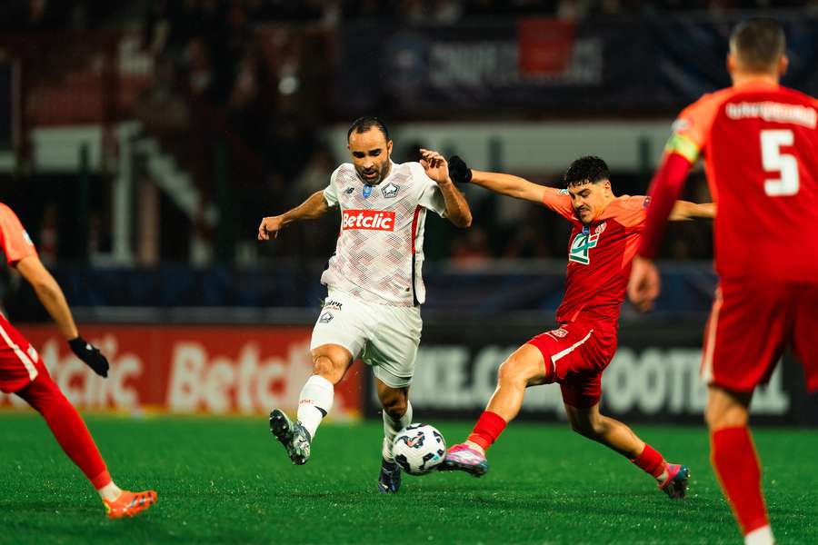 Ismaily foi decisivo para o Lille