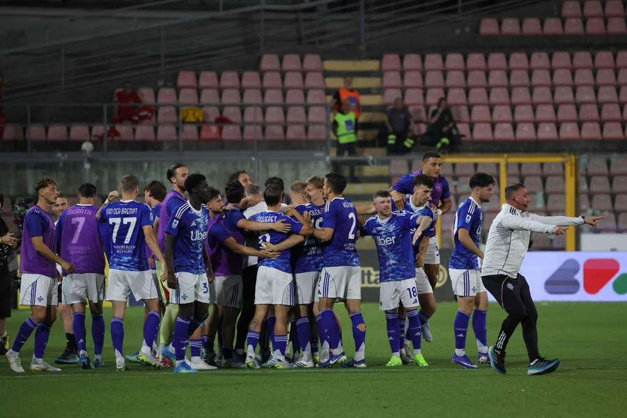Como și Roma și-au asigurat prezența în UEFA Champions League, Cremonese retrogradează Como și Roma și-au asigurat prezența în UEFA Champions League, Cremonese retrogradează