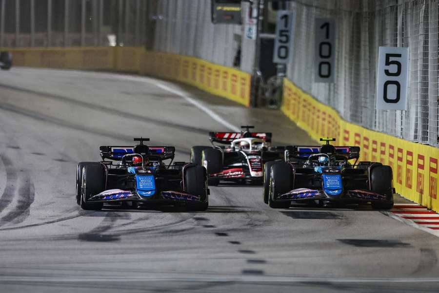 Les Alpine lors du Grand Prix de Singapour.