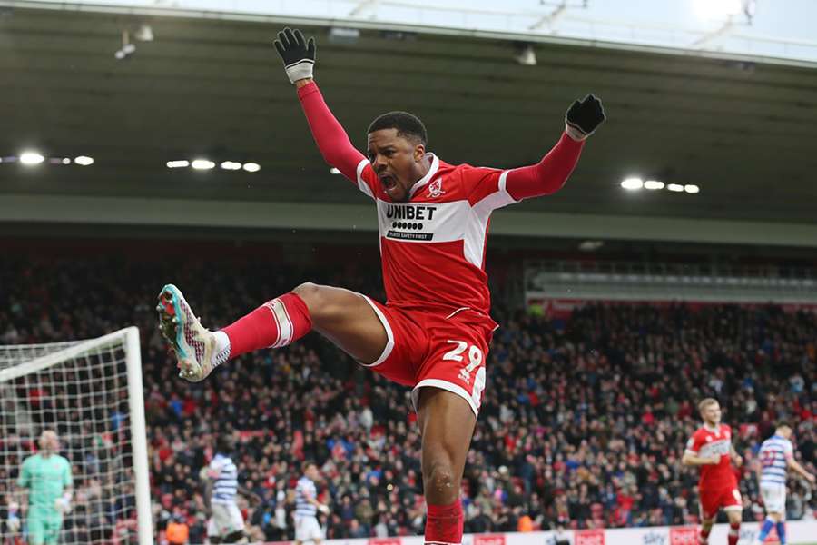 Boro revive Championship promotion race with Reading rout