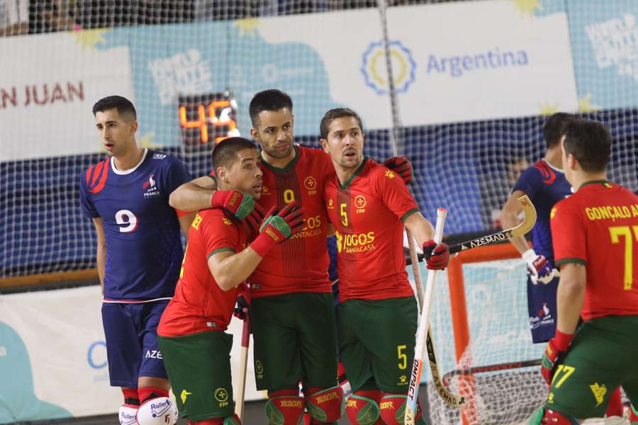 Portugal estreia-se no Mundial de hóquei em patins com vitória (5-1) diante de França