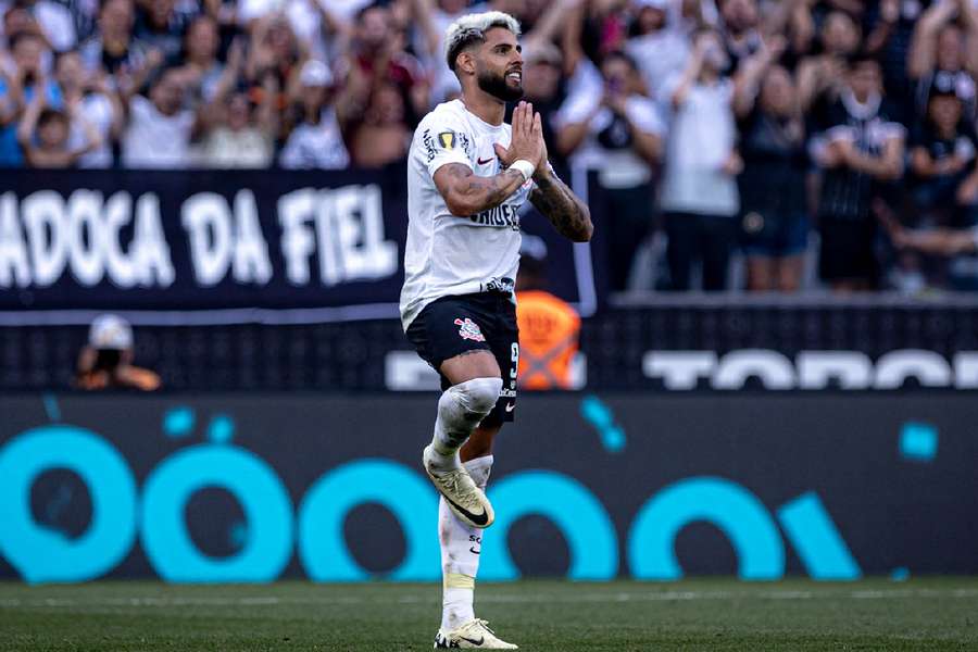 Yuri Alberto fez um dos gols do Corinthians na vitória sobre a Portuguesa 