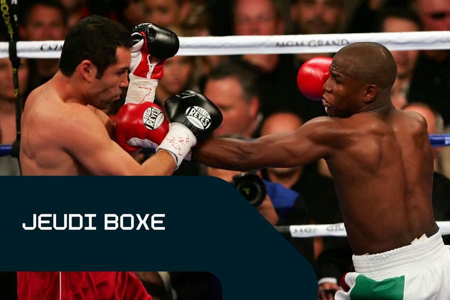 Floyd Mayweather face à Óscar de la Hoya