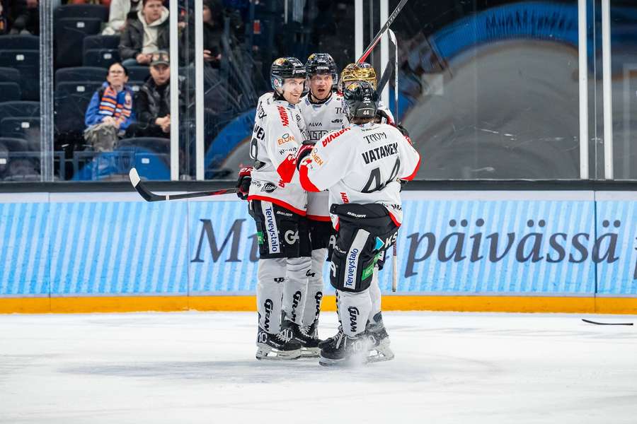 Valtteri Ojantakanen (left) scored the JYP winner Valtteri Ojantakanen (left) scored the JYP winner