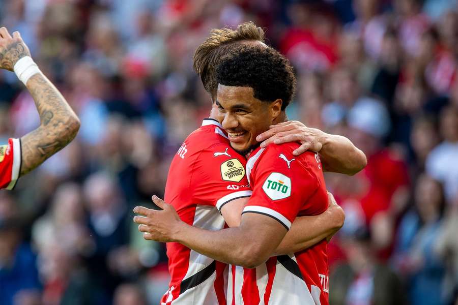 PSV-Profi Malik Tillman jubelt