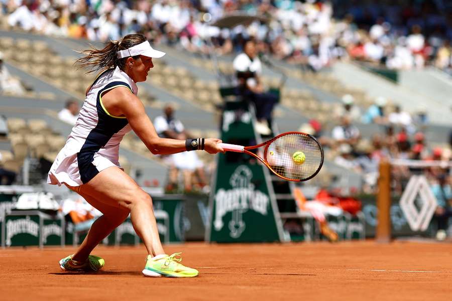 Anastasia Pavlyuchenkova on court at Roland Garros