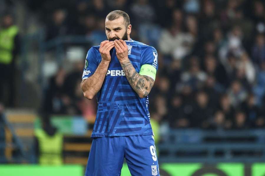 Mikael Ishak przedłużył nadzieję Lecha, który odpada mimo zwycięstwa