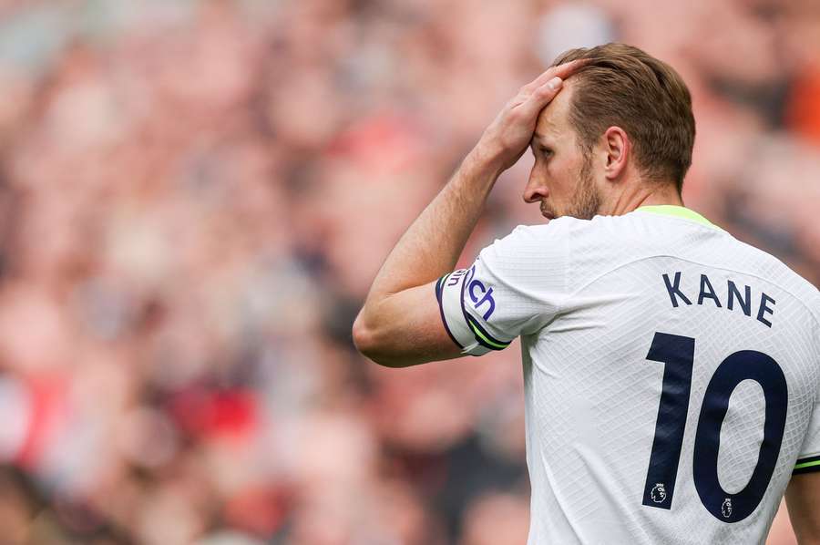 Tottenham-aanvoerder Kane noemt trage start tegen Liverpool onacceptabel