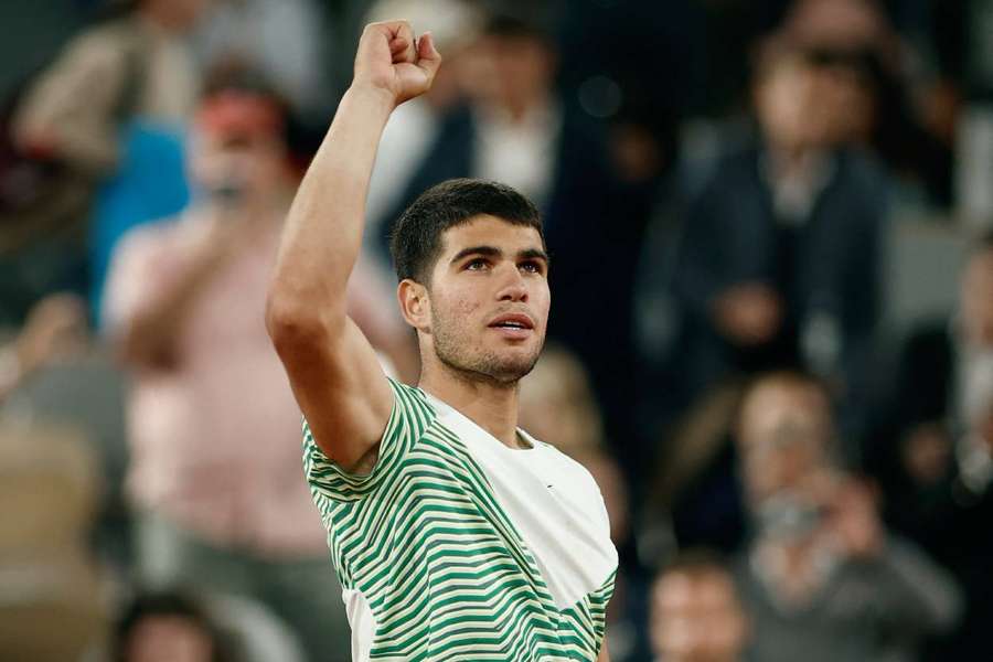 Alcaraz stormed past Canada's Denis Shapovalov with a 6-,1 6-4, 6-2 demolition