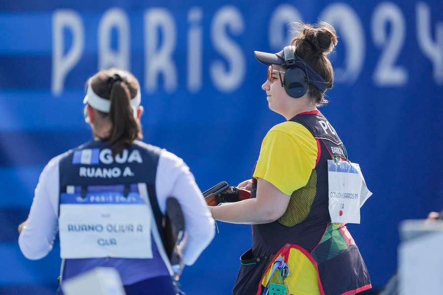 A atiradora portuguesa Maria Inês Barros durante a eliminatória de fosso olímpico a contar para os Jogos Olímpicos de Paris