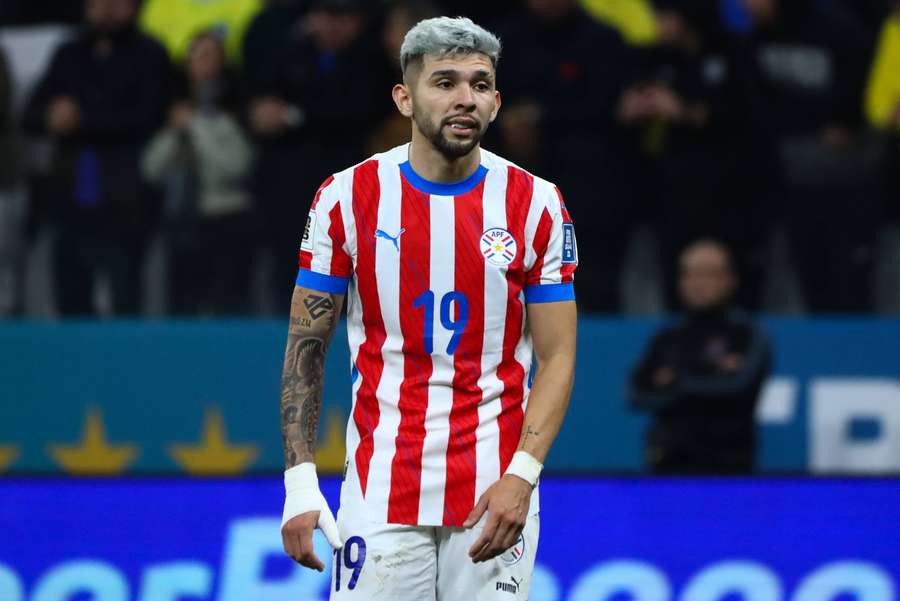 Julio Enciso é internacional paraguaio