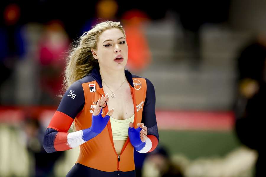 Jutta Leerdam zette op de 1.000 meter de tweede tijd naar achter Miho Takagi