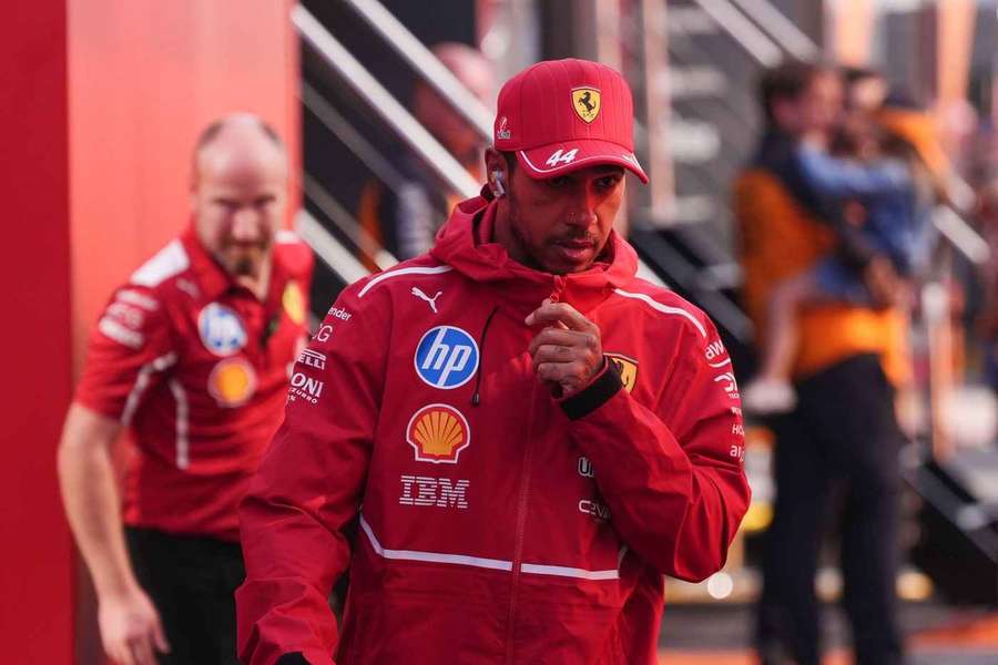 Hamilton chce po trápení ve Ferrari znovu získat ze závodění radost. Přiznal, že byl pod tlakem