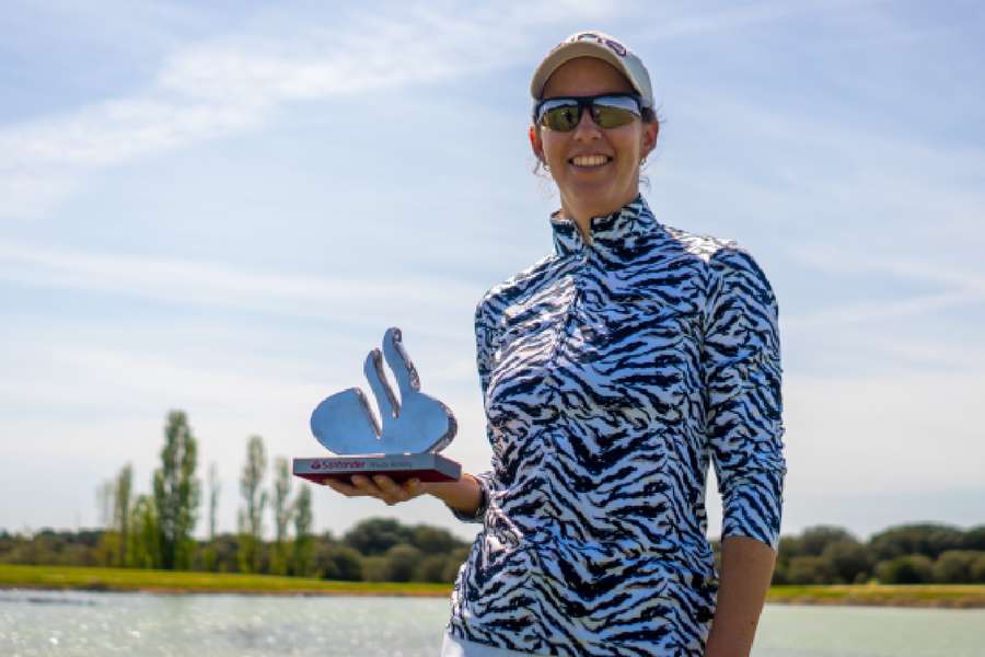 Mireia Prat, brillante campeona del Golf Tour Burgos