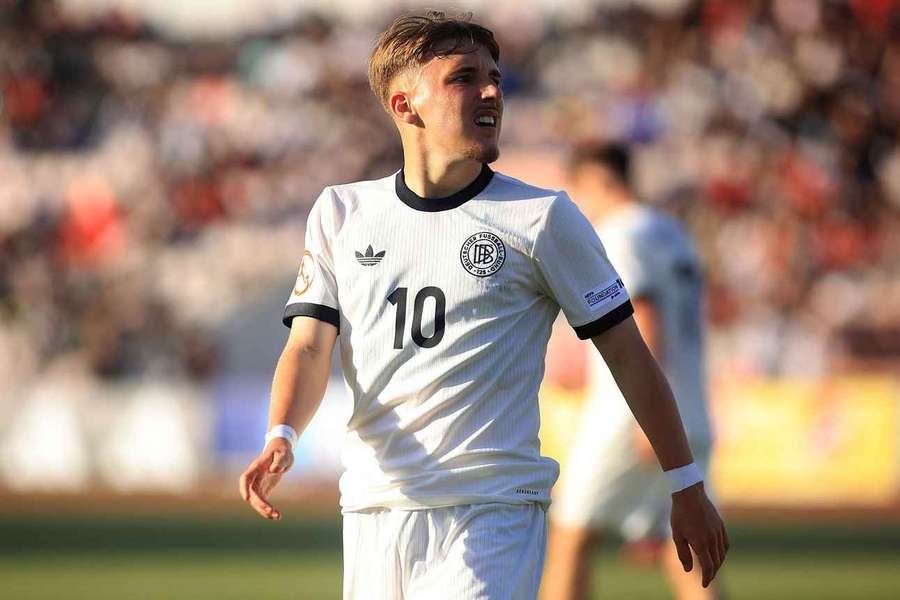 Lennart Karl im Sommer für die deutsche U17.