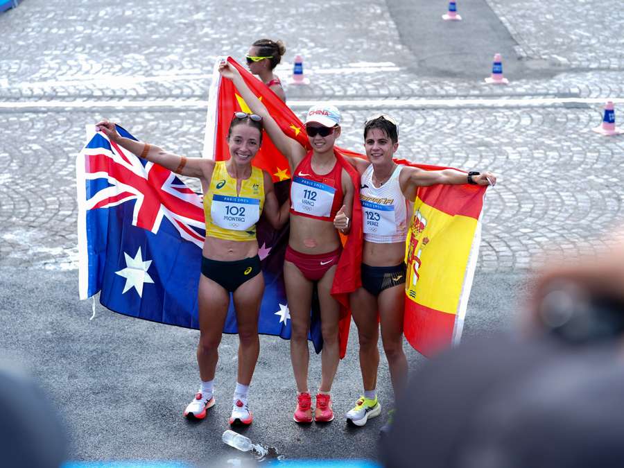 Las medallistas de la marcha femenina en París