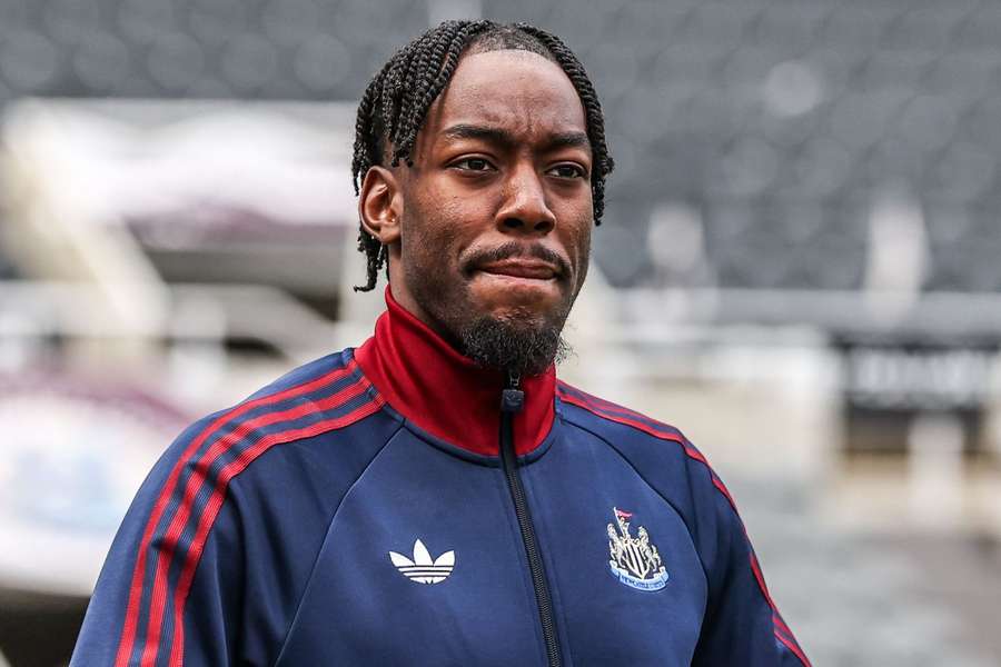 Anthony Elanga stretchered off in Newcastle pre-season clash with Valencia Anthony Elanga stretchered off in Newcastle pre-season clash with Valencia