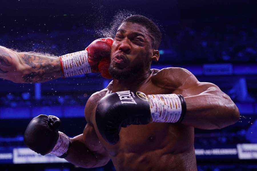 Joshua in action during his fight against Robert Helenius