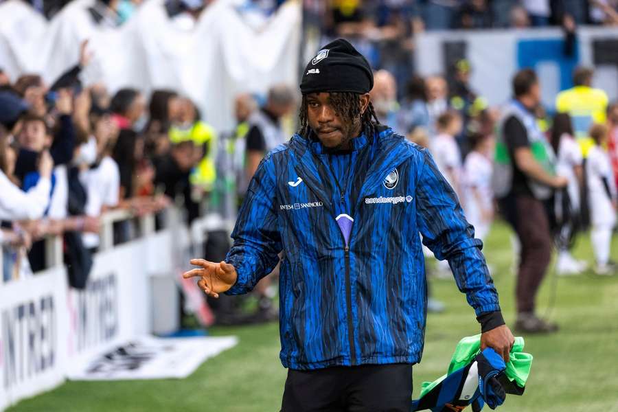 Lookman training away from Atalanta squad - for now Lookman training away from Atalanta squad - for now