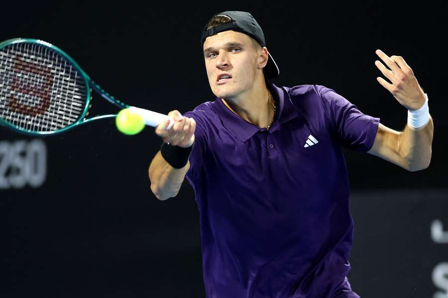 Jakub Menšík se na kurt vrátí až v pátek.