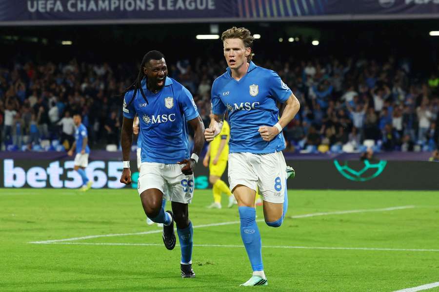 Anguissa e McTominay Anguissa e McTominay
