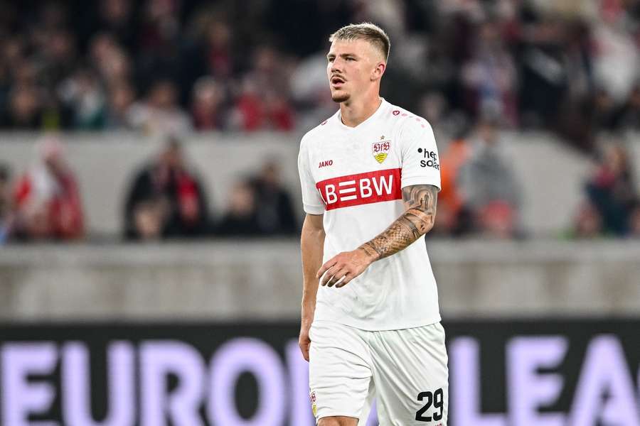 Finn Jeltsch im Trikot mit dem Brustring