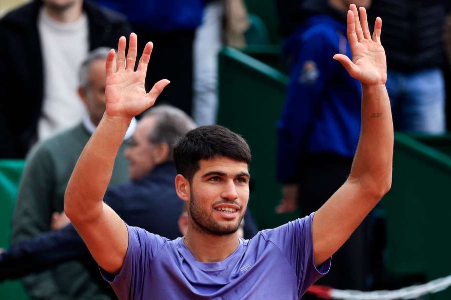 Carlos Alcaraz gewinnt in Monte Carlo.